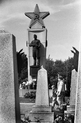 Ольшанское кладбище, г.Прага. Фото Е. Ткаченко. Май, 1968 г.