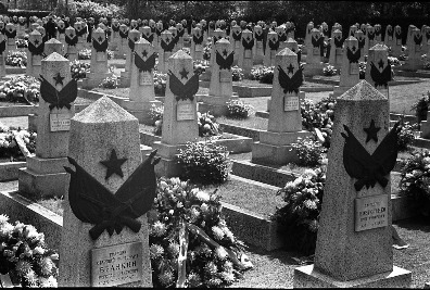 Прага. Ольшанское кладбище. Фото Е. Ткаченко. Май, 1968 г.