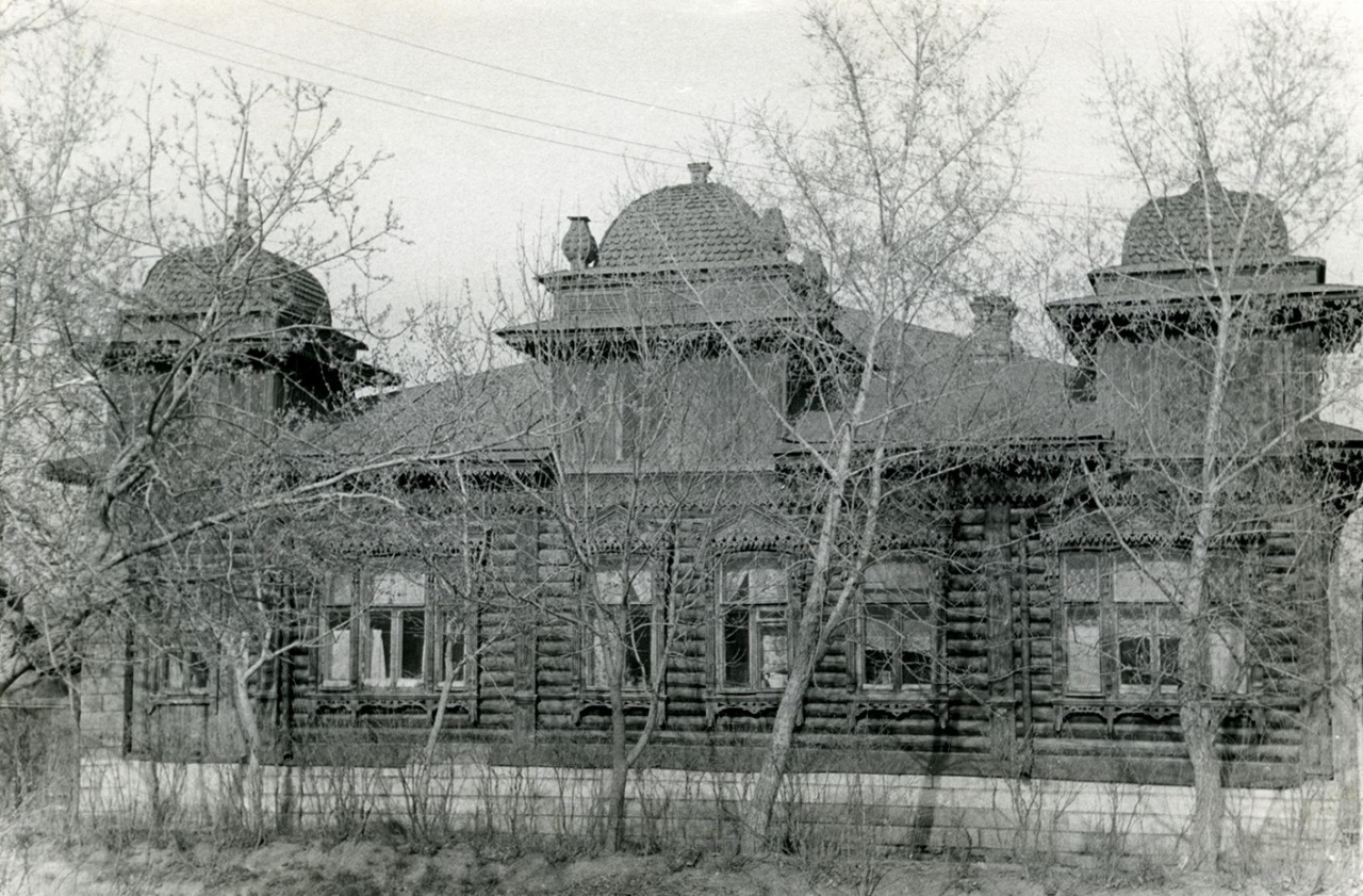 Вид дома со стороны ул. Каслинской. 1971 г.